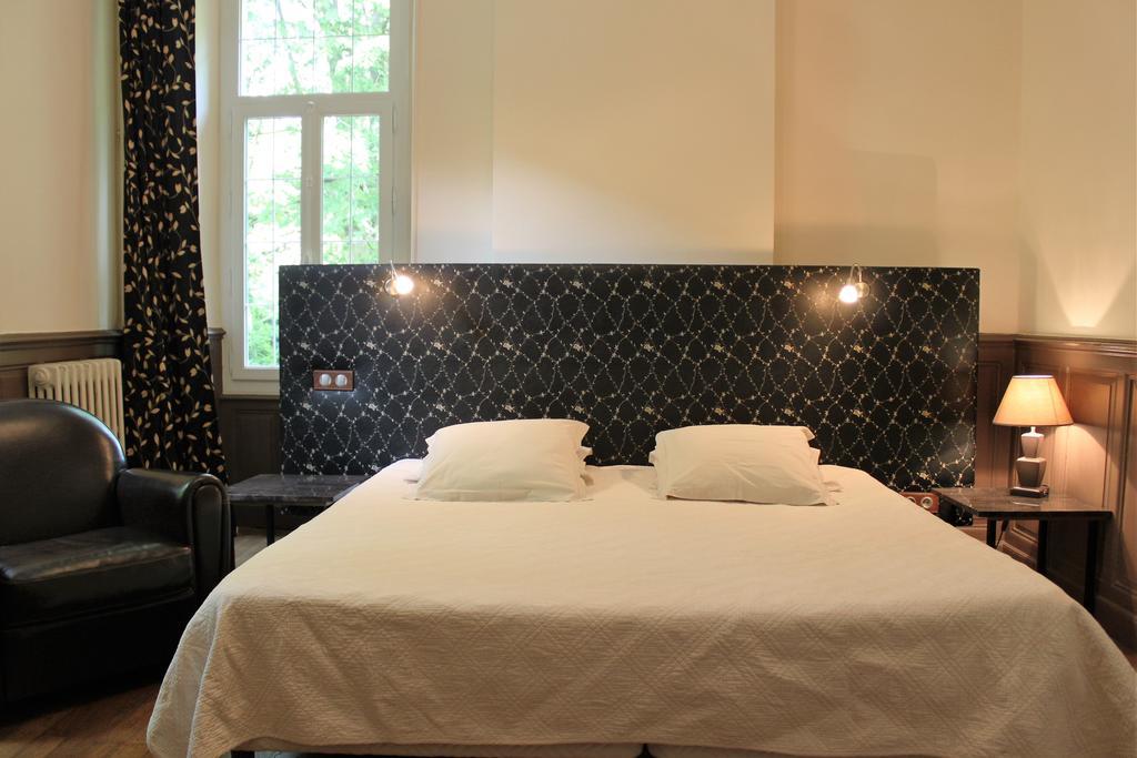 Chambres D'Hotes Chateau De Viviez Exterior photo